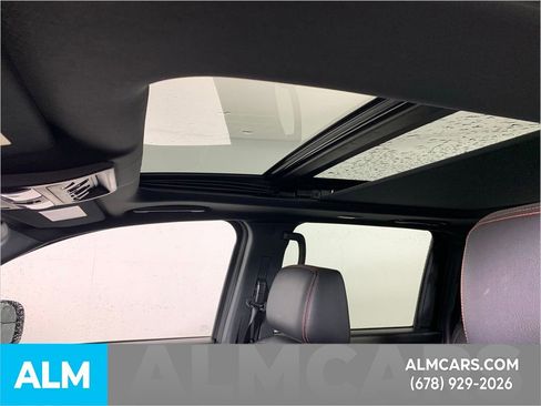 Used 2021 Nissan Titan PRO-4X w/ Pro-4x Convenience Package image 21