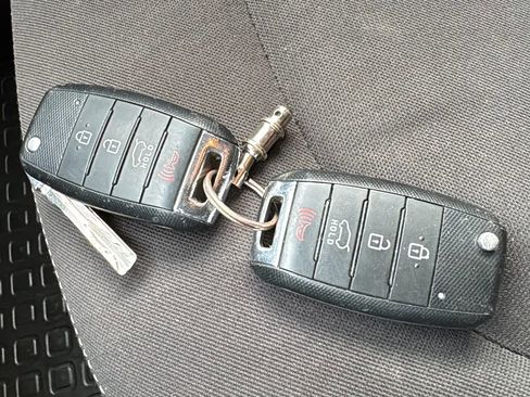 Used 2016 Kia Soul image 18