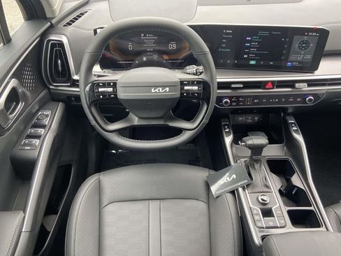 New 2026 Kia Sorento S FWD image 9