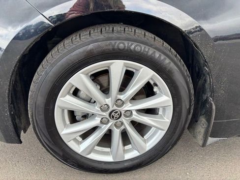 Used 2025 Toyota Corolla SE FWD image 9