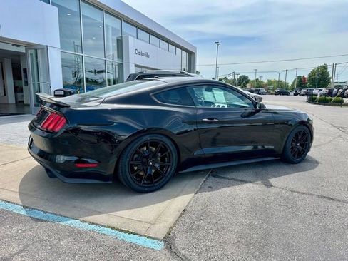 Used 2017 Ford Mustang GT Premium w/ Black Accent Package RWD image 7