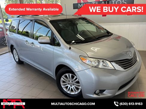 Used 2014 Toyota Sienna XLE FWD image 4