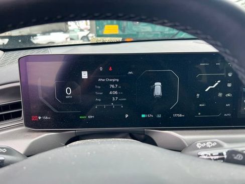Certified 2024 Kia EV9 Light RWD image 16