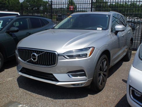 Used 2020 Volvo XC60 T5 Inscription FWD image 1
