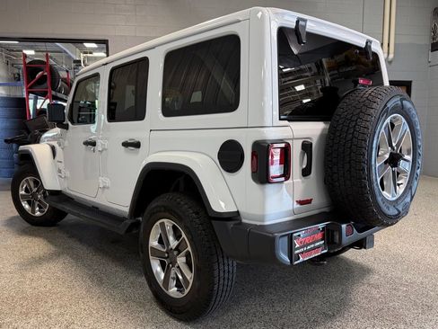 Used 2022 Jeep Wrangler Unlimited Sahara w/ Cold Weather Group AWD/4WD image 4