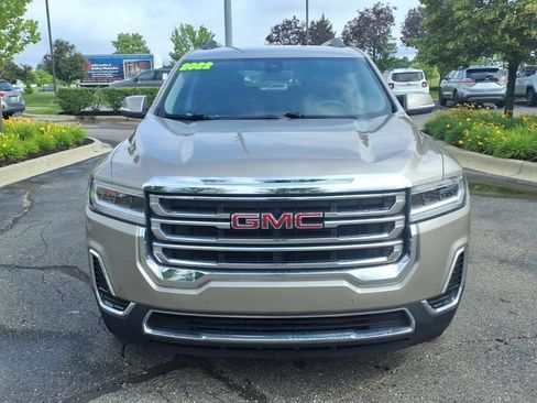Used 2022 GMC Acadia SLE w/ Driver Convenience Package FWD image 2