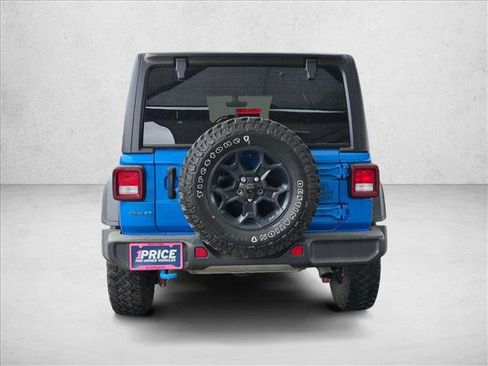 Used 2023 Jeep Wrangler Unlimited w/ Cold Weather Group AWD/4WD image 6