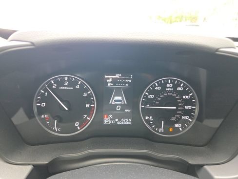 Used 2025 Subaru Crosstrek 2.5i Premium AWD/4WD image 2