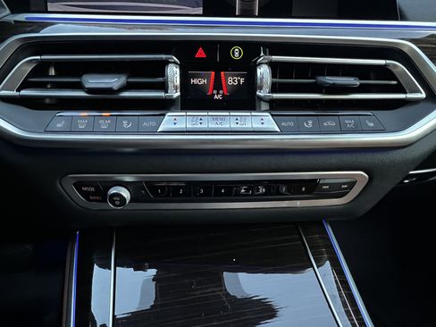 Used 2021 BMW X5 xDrive40i w/ Premium Package image 27