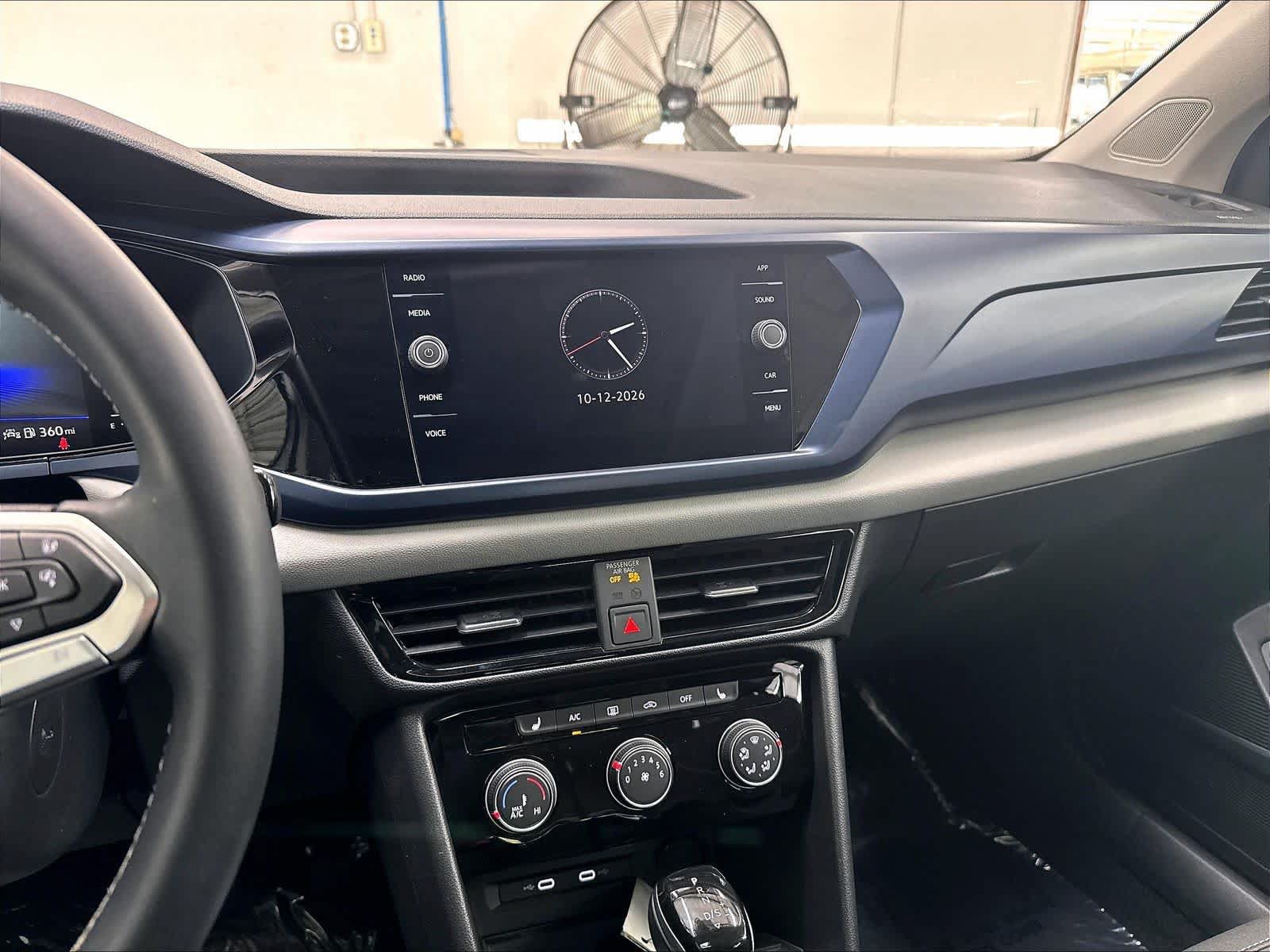 Used 2023 Volkswagen Taos SE FWD image 12