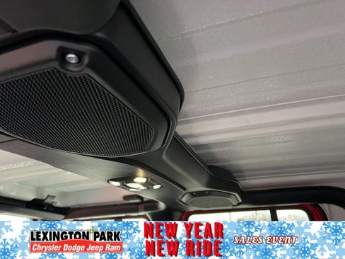 Used 2020 Jeep Gladiator Rubicon image 11