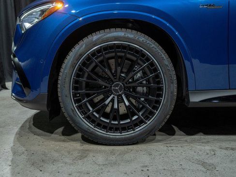 Used 2025 Mercedes-Benz GLC 43 AMG 4MATIC image 7
