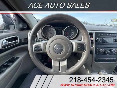 Used 2013 Jeep Grand Cherokee Laredo w/ Laredo E Group image 14