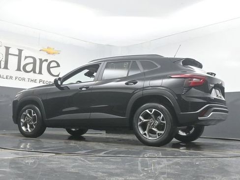 New 2026 Chevrolet Trax LT w/ Driver Confidence Package image 33