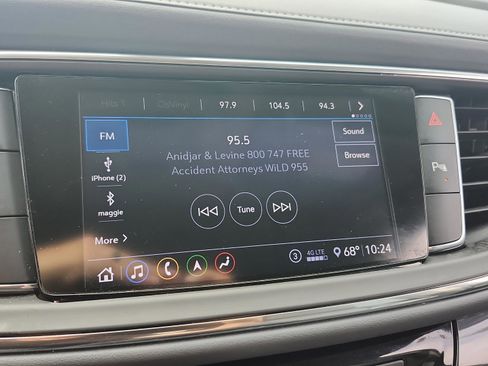 Used 2020 Buick Enclave Essence w/ Sound and Sites Package image 32