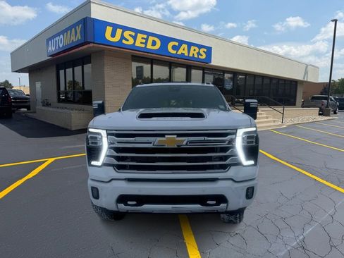 Used 2024 Chevrolet Silverado 2500 High Country w/ Technology Package image 3