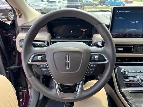 Used 2023 Lincoln Nautilus Reserve AWD/4WD image 13