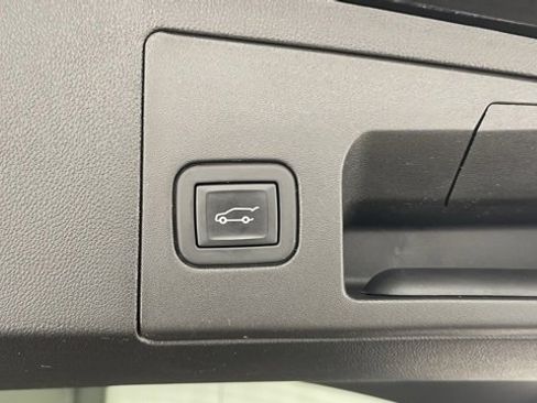 Used 2023 Cadillac XT5 Sportv image 47