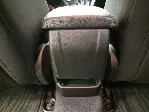 Used 2015 Ford Focus SE image 22