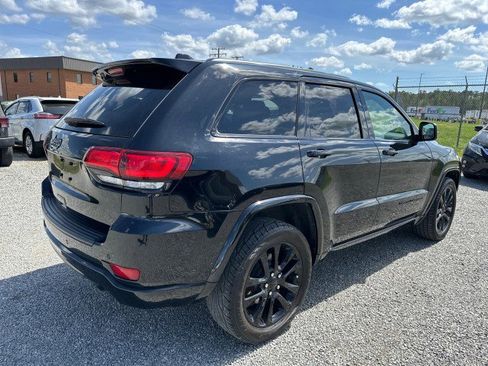 Used 2018 Jeep Grand Cherokee Altitude image 6