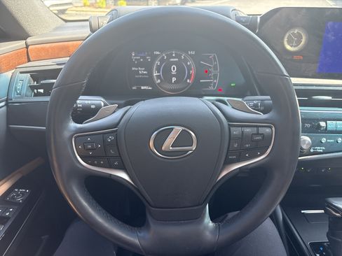 Used 2023 Lexus ES 350 w/ Premium Package FWD image 18
