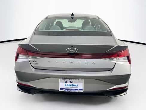 Used 2023 Hyundai Elantra SEL w/ Cargo Package FWD image 6