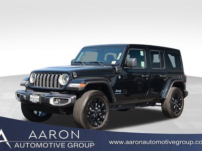 Used 2025 Jeep Wrangler Unlimited Sahara w/ Safety Group