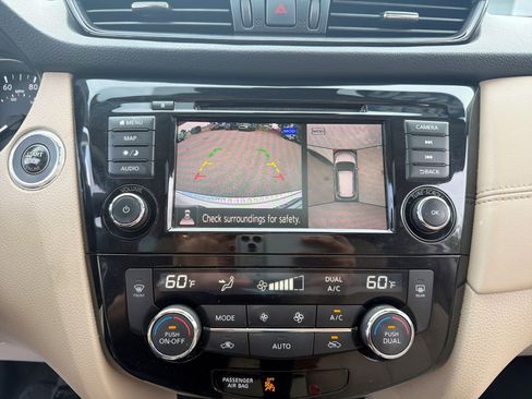 Used 2020 Nissan Rogue SL w/ Premium Package AWD/4WD image 25