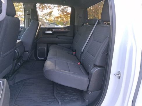 Used 2022 GMC Sierra 1500 SLE image 13