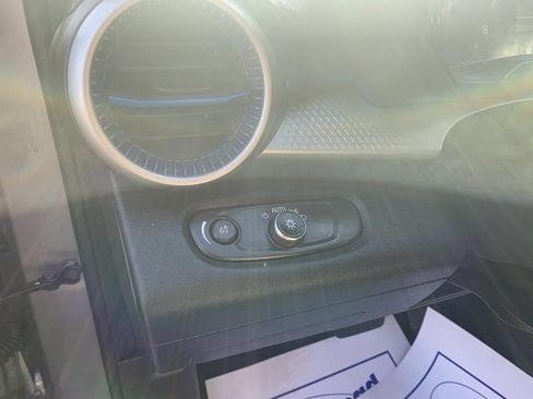 Used 2024 Chevrolet Trax LS w/ LS Convenience Package image 7