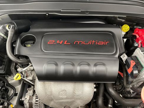 Used 2018 Jeep Renegade Trailhawk w/ Cold Weather Group II image 24