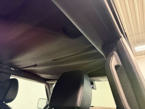 Used 2024 Ford Bronco Wildtrak AWD/4WD image 17