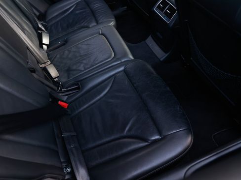 Used 2011 Audi Q5 2.0T Premium image 12