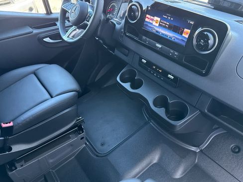 New 2026 Mercedes-Benz Sprinter 2500 image 14