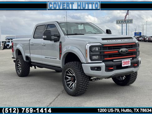 New 2026 Ford F250 Lariat w/ Black Appearance Package image 5