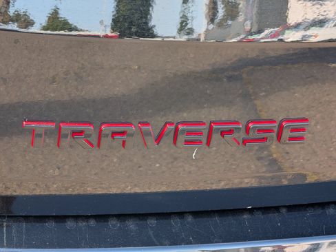 Certified 2021 Chevrolet Traverse Premier w/ Redline Edition FWD image 11