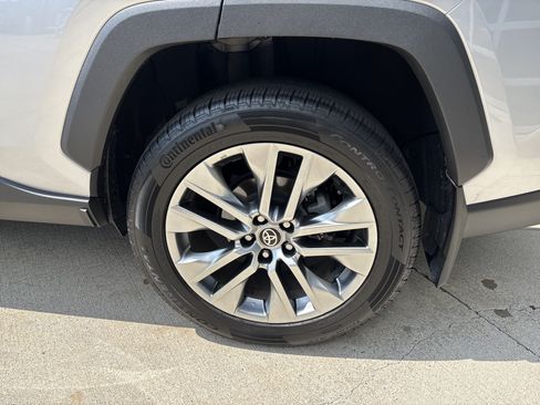 Used 2022 Toyota RAV4 Limited AWD/4WD image 34