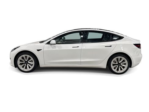 Certified 2023 Tesla Model 3 Standard Range RWD image 3