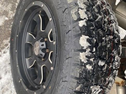 Used 2017 GMC Sierra 1500 SLT w/ SLT Preferred Package image 36