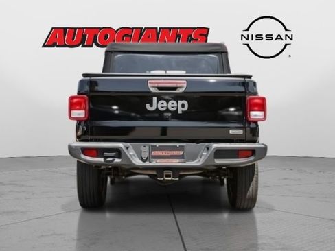 Used 2020 Jeep Gladiator Overland w/ Cold Weather Group image 8