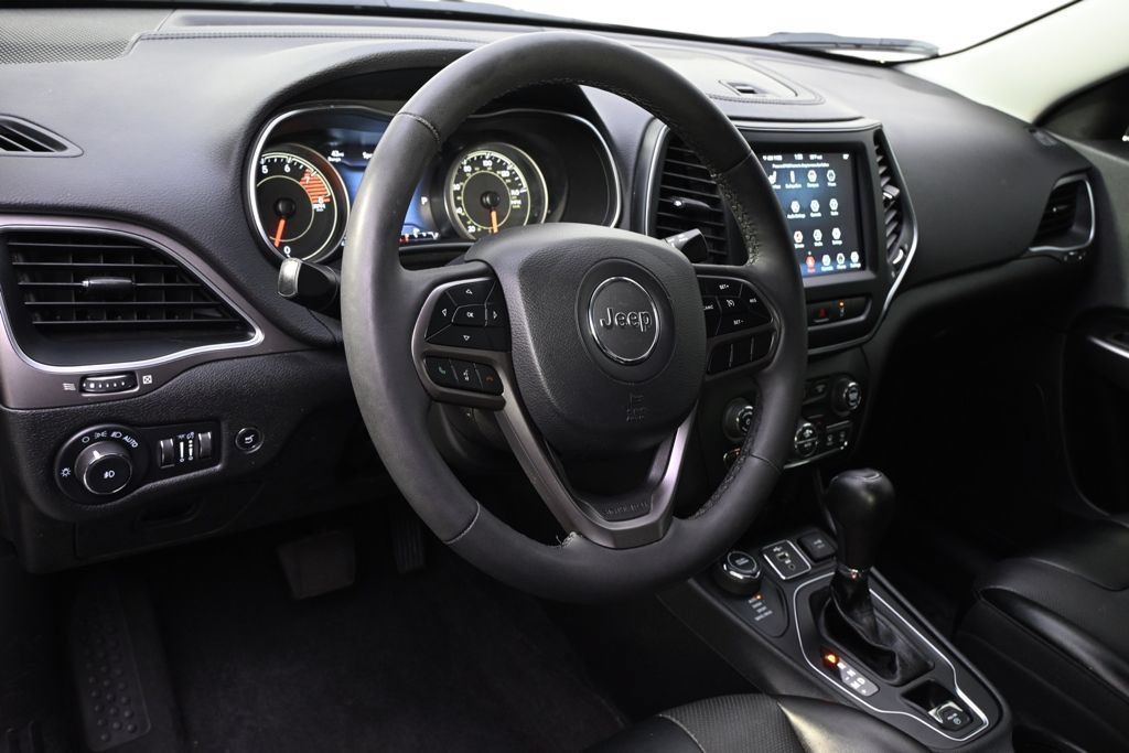 Used 2022 Jeep Cherokee Latitude Lux AWD/4WD image 11