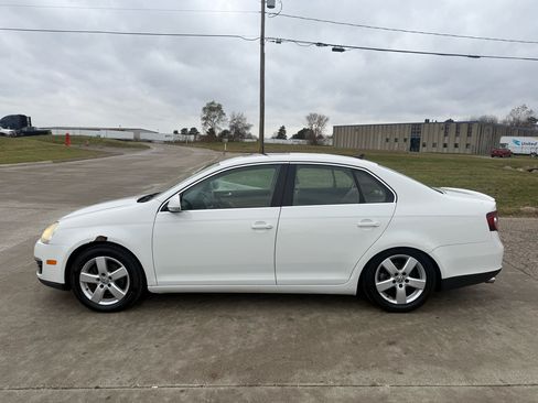 Used 2009 Volkswagen Jetta SE image 8