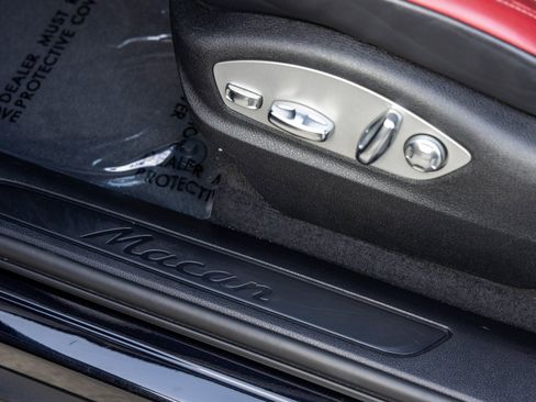 Certified 2023 Porsche Macan image 25