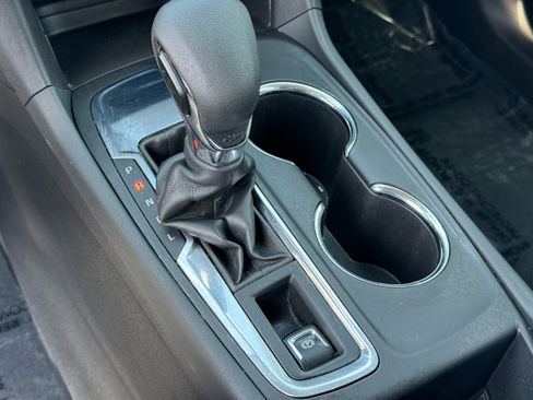 Used 2024 Chevrolet Equinox LS image 32