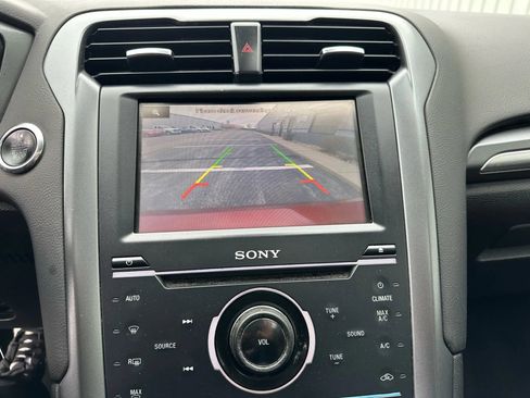 Used 2014 Ford Fusion Titanium FWD image 19