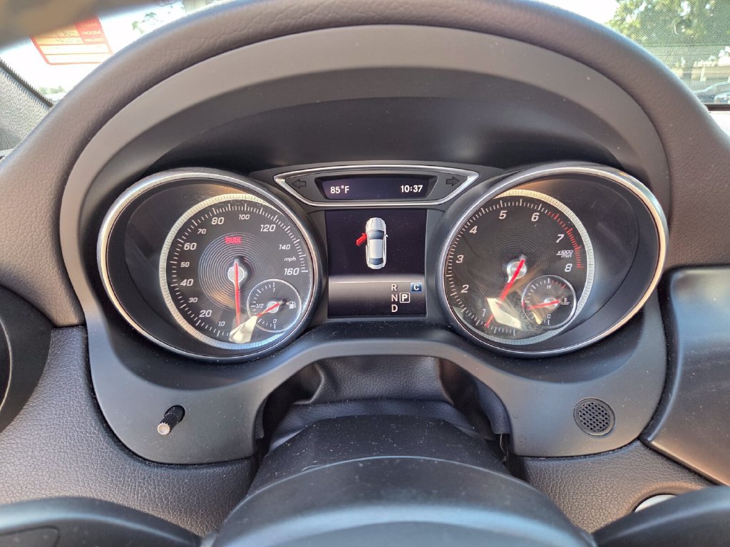 Used 2018 Mercedes-Benz CLA 250 4MATIC image 32