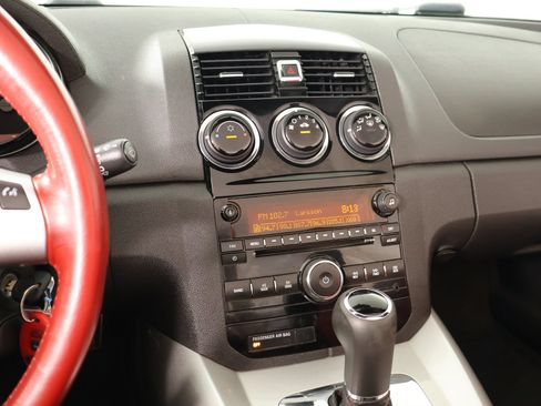 Used 2009 Saturn Sky Red Line RWD image 5
