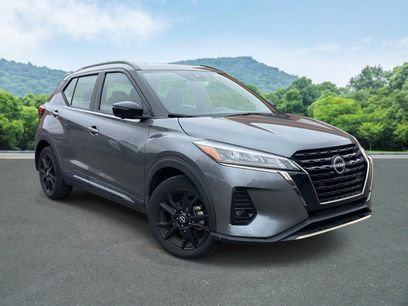 Used 2022 Nissan Kicks SR