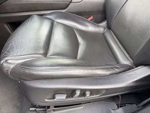 Used 2018 Cadillac XT5 Luxury w/ Driver Awareness Package image 14