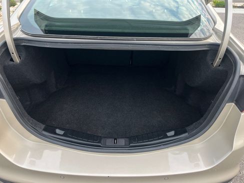 Used 2018 Ford Fusion SE FWD image 32
